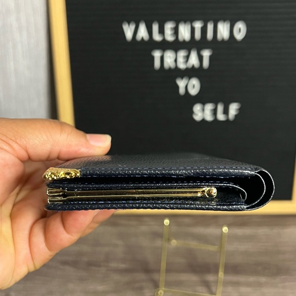 Valentino Garavini Vintage Wallet - Picture 9 of 10